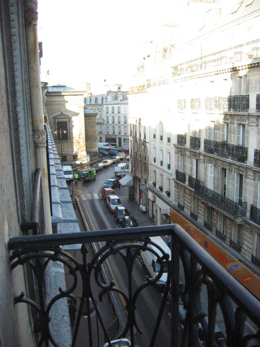 Rue Belzunce : jour