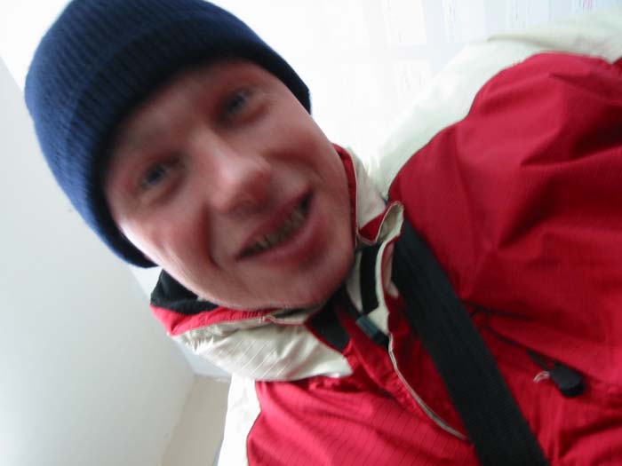 19:09:00