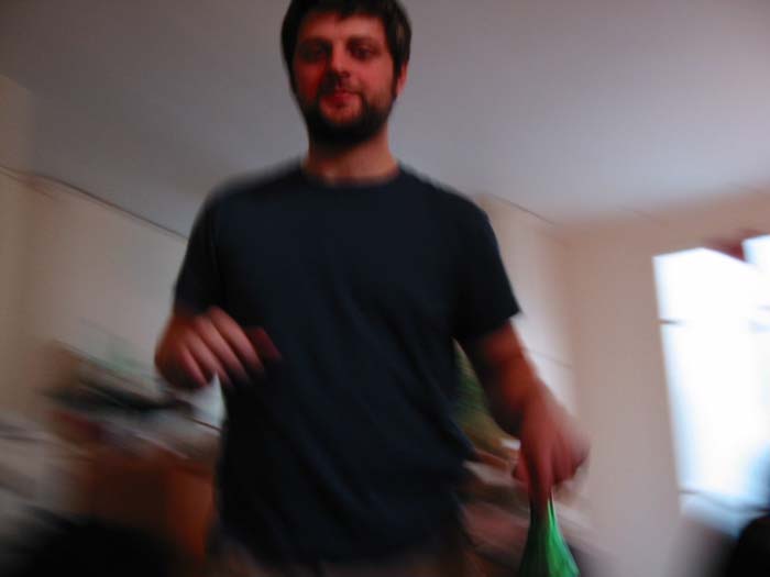 14:04:00