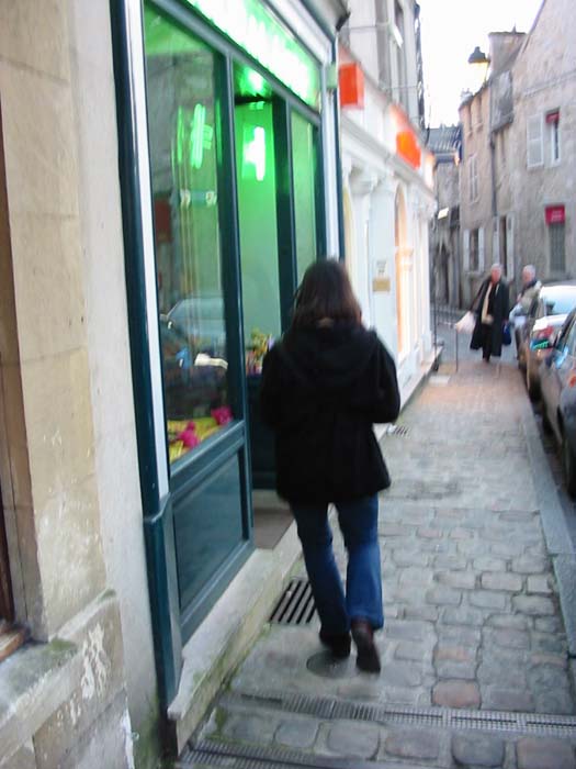 17:56:00
