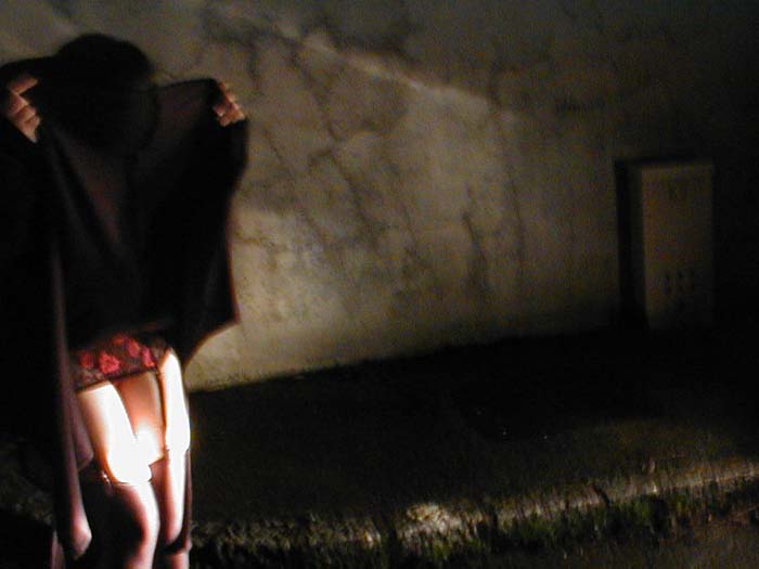 22:59:00