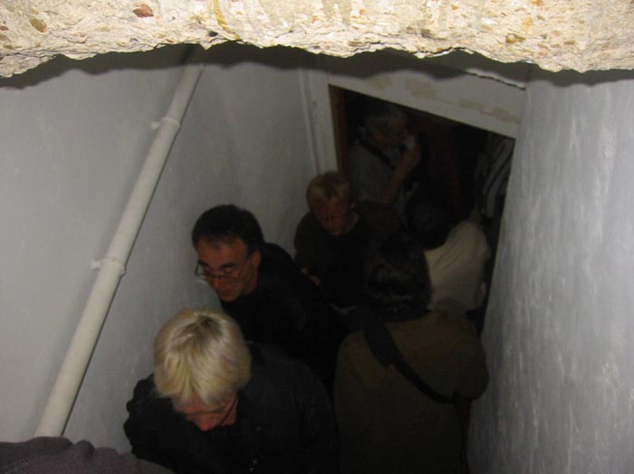 22:05:40