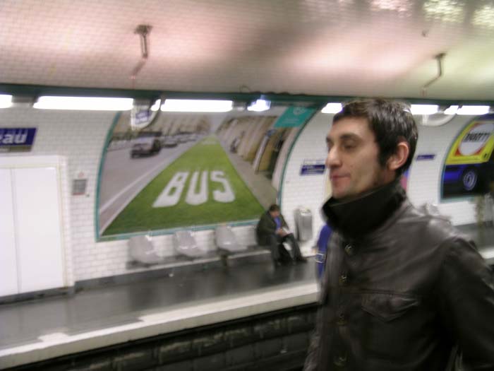 22:18:59