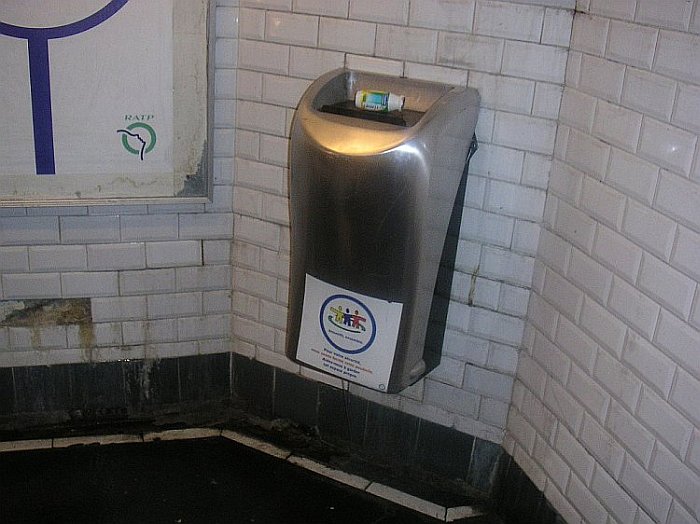 09:04:56