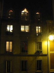 23:04:00