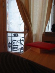 10:09:36