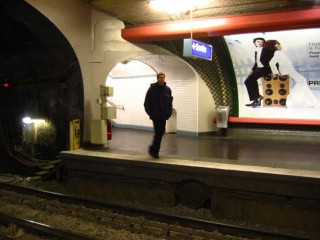 19:44:39