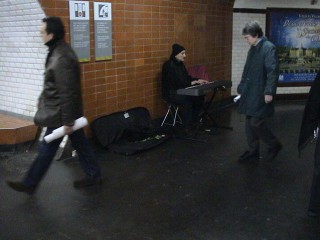 18:24:00