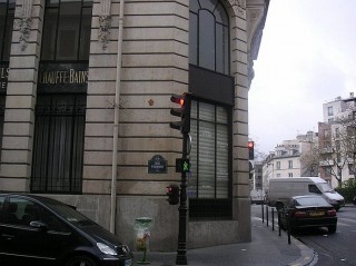 09:01:40