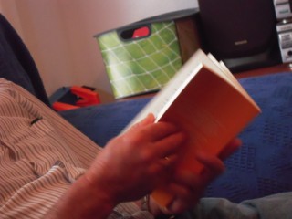 Mon père lit